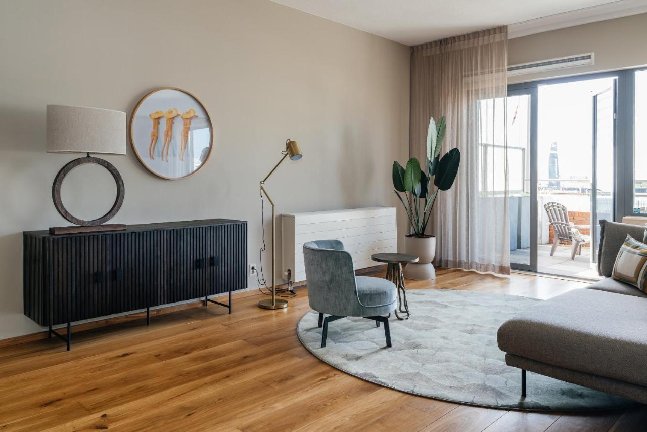 Bizstay Harbour Iv *