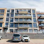 Bizstay Harbour IV
