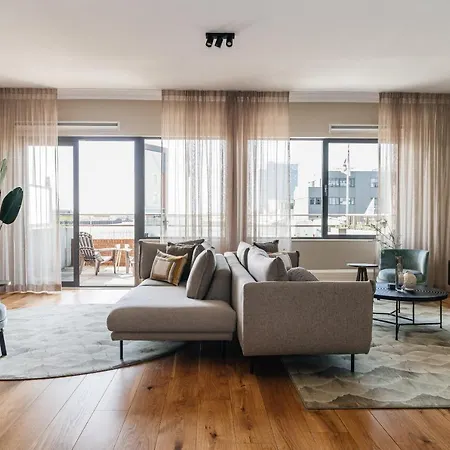 Bizstay Harbour Iv Apartment